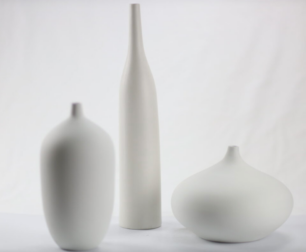 Porcelain Probe Kiss Vase