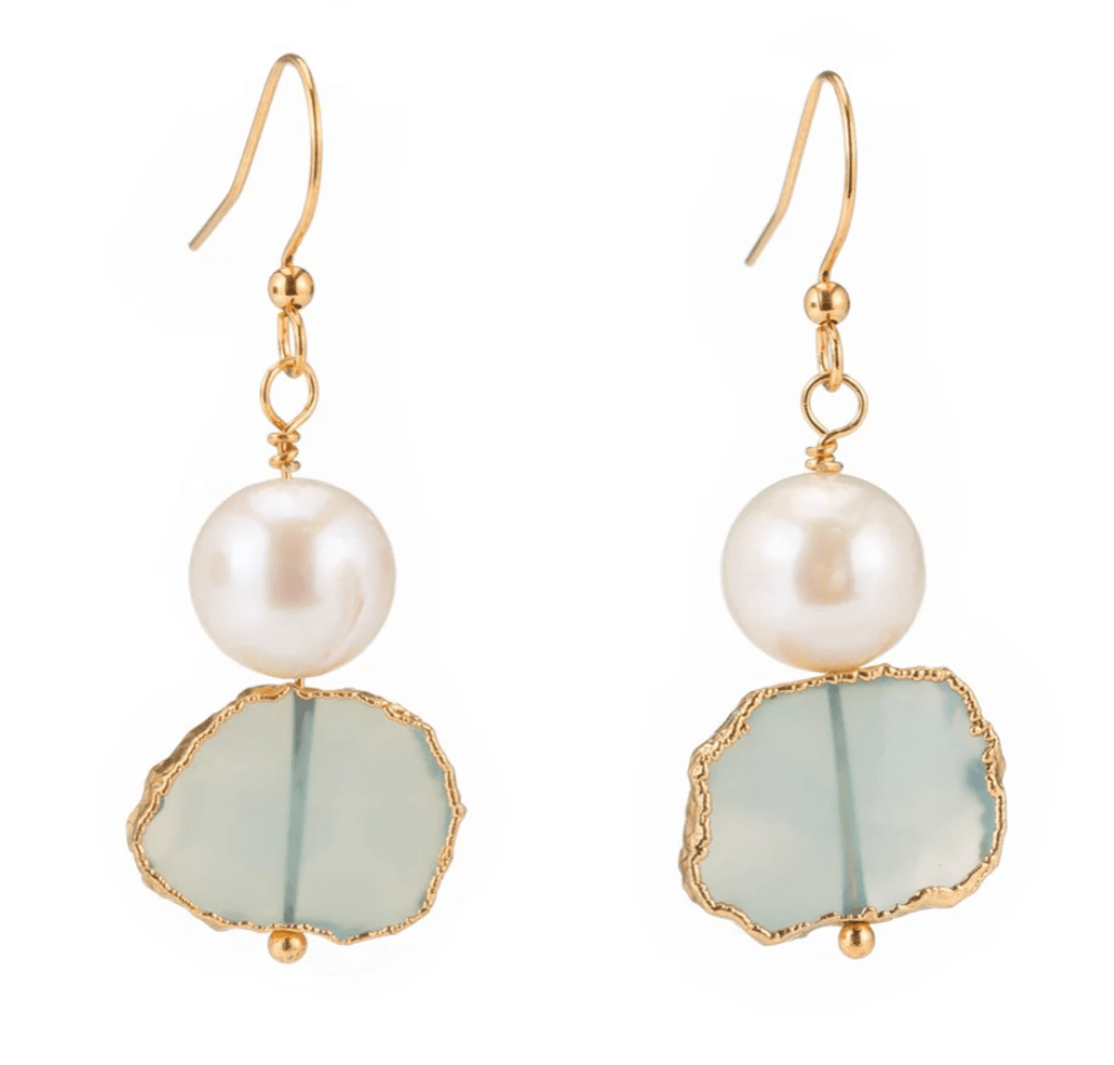 Chalcedony Slice + Lg Pearl on Wire
