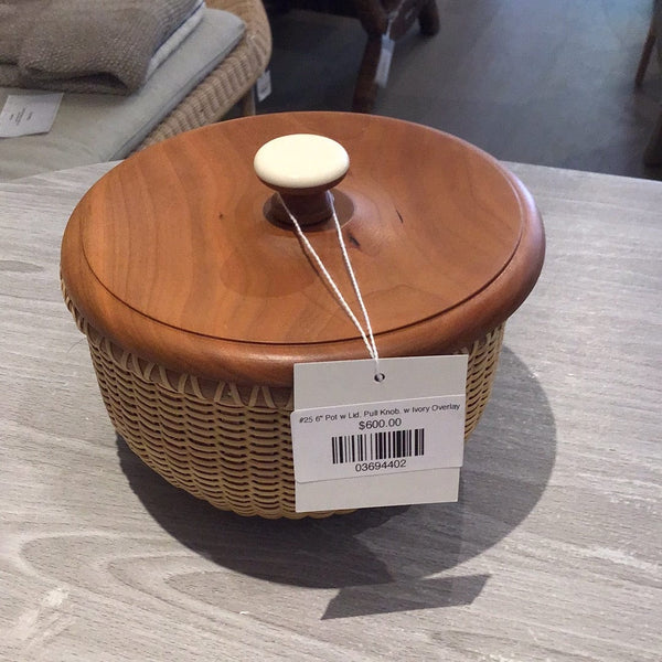 #25 6" Pot w Lid, Pull Knob, w Ivory Overlay